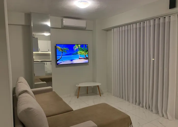 Platinum Apartment With Pool